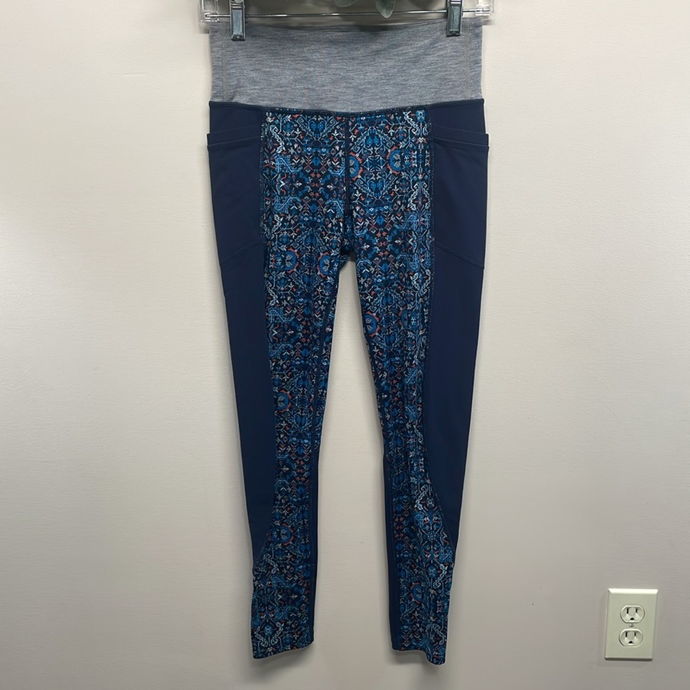 NWOT Athleta High Rise Chaturanga Tight Leggings Tapestry S